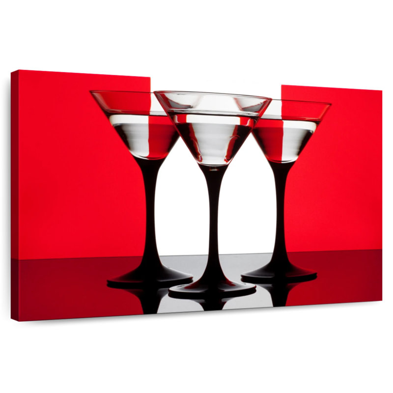 Yarlin trois cocktails Martini, H 16 po x l 24 po