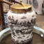 Pot décoratif en porcelaine peint à la main