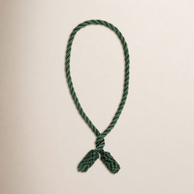 Garland Tie