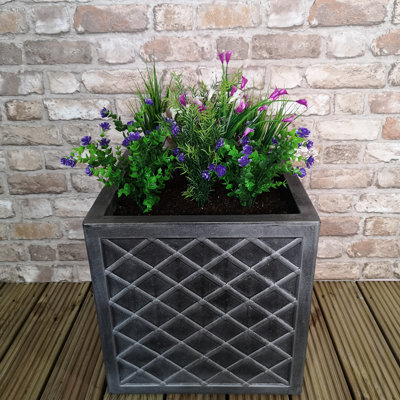 Samuel Alexander Pot Planter