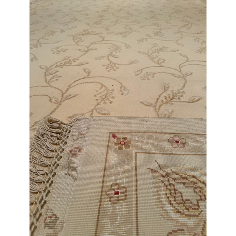 Tapis en laine et soie crème à motif traditionnel noué à la main Original