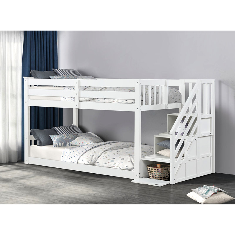 Lit superposé simple au-dessus de transition avec finition blanche, escalier de rangement réversible à 3 tiroirs, pin massif et bois d'ingénierie, espace idéal pour la chambre à coucher dans une conception idéale pour les matelas