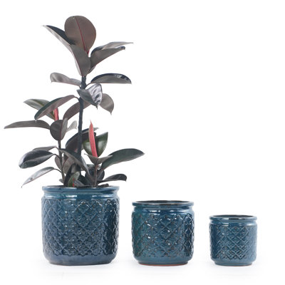 Pot de fleurs en céramique artisanale, bleu marine à motif géométrique, idéal pour les orchidées. Convient pour une utilisation intérieure et extérieure (rebord de fenêtre, tablette, etc.). Respirant. Dimensions : 38 x 30 x 23 cm. Ensemble de 3 pièces.