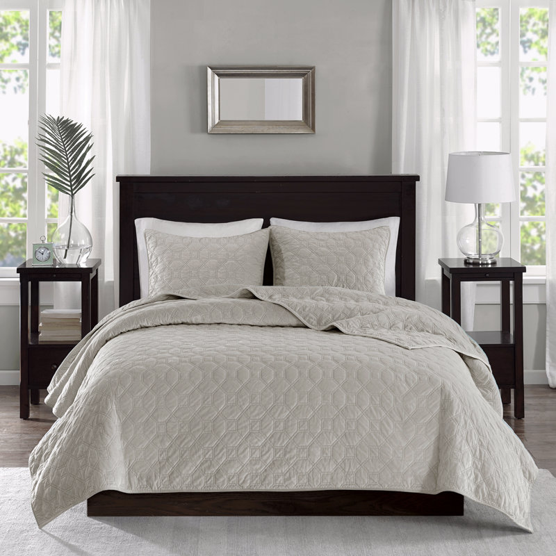 3 Piece Velvet Quilt Set Ivory King/Cal King