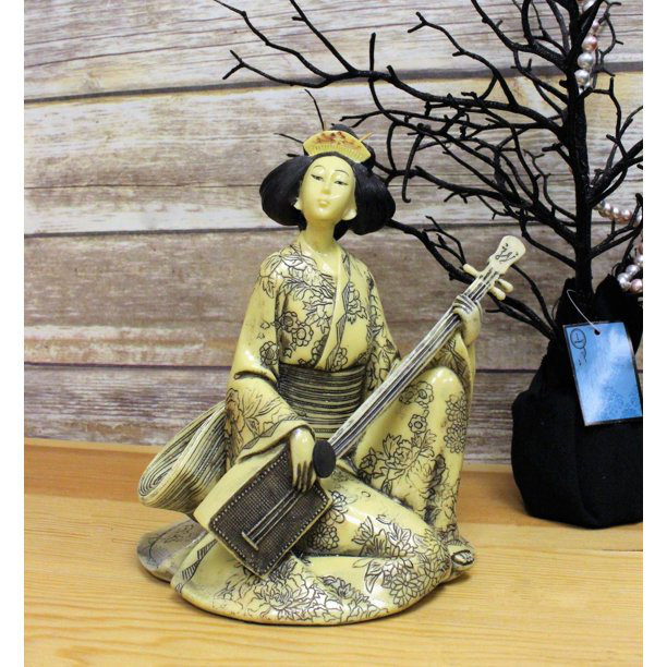 Porcelain China Figurine / Sculpture Decorative Object