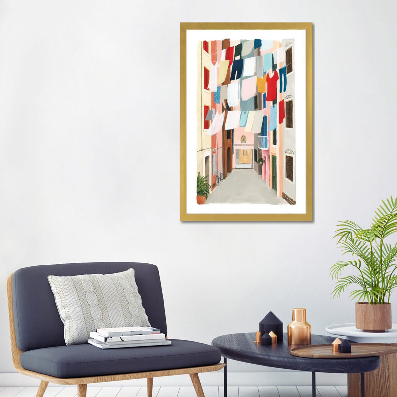 « Laundry Day II » par Grace Popp-impression d’art graphique, Papier encadré doré, Blanc, H 32 po x l 24 po x P 1 po