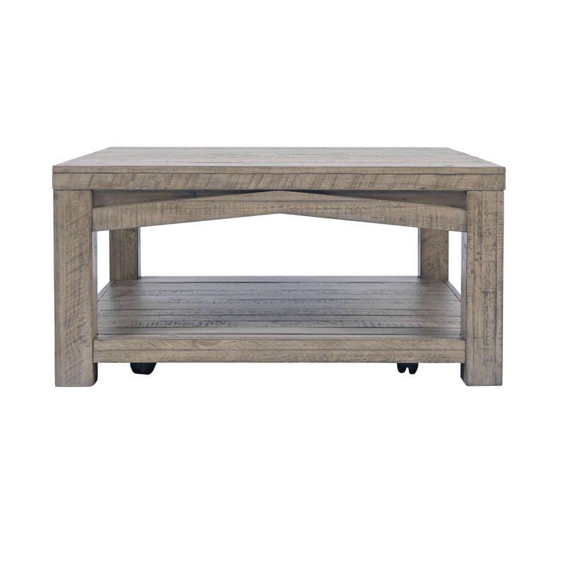 Table basse carrée Lockington 38 pouces en pin massif, style rustique moderne, avec roulettes et étagère