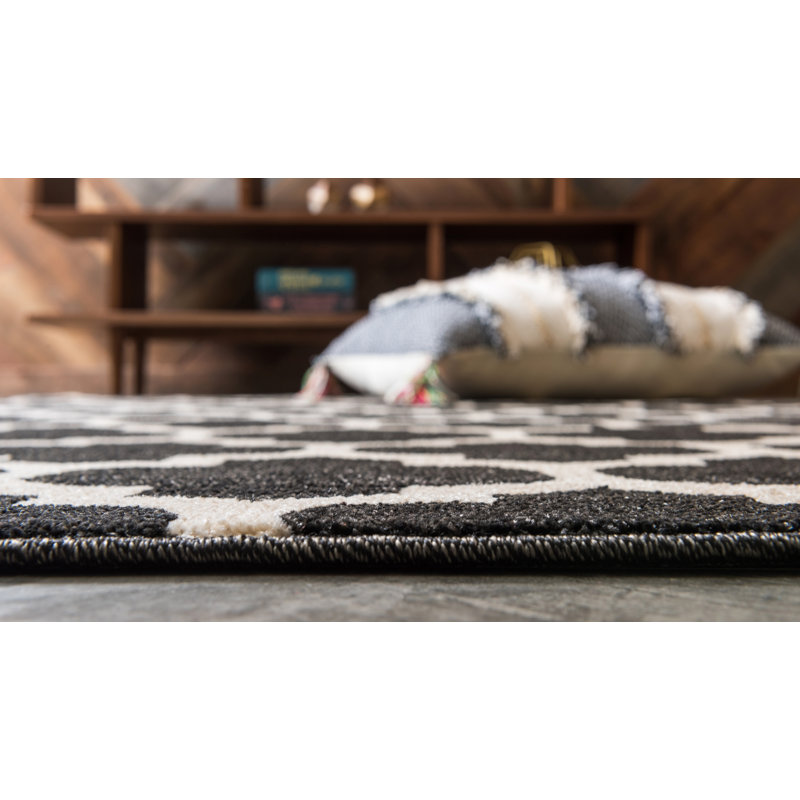 Molly Geometric Indoor Rug, Runner 2'7" x 10'