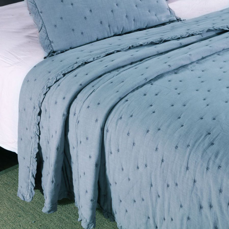 Modern & Contemporary Cotton Blend Quilt, King, Light Blue
