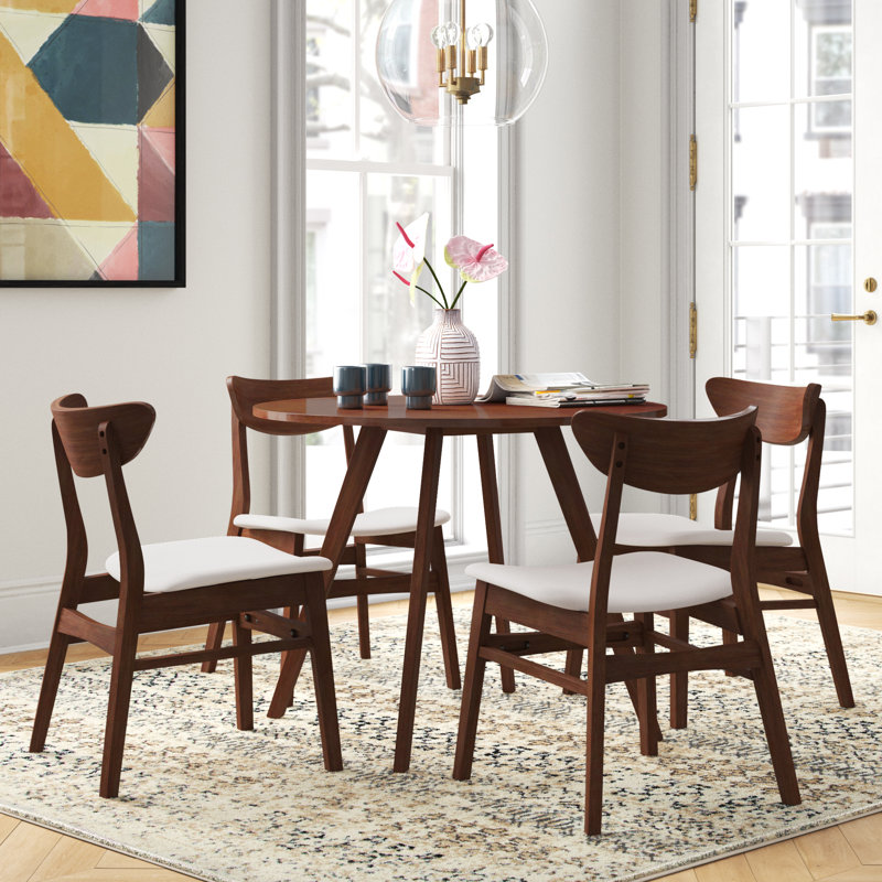 Ensemble repas pour 4 personnes Gandara, Noyer