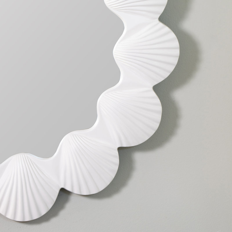 Miroir mural Lindell par Megan Molten