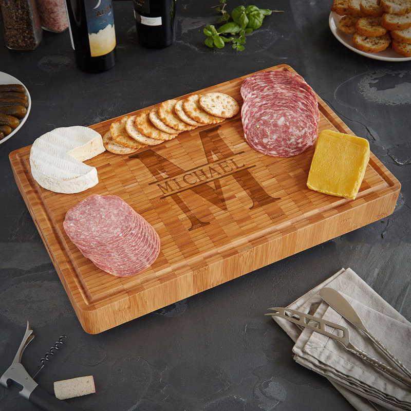 Planche à découper en bambou grain fin personnalisée Oakmont (2 po d'épaisseur), Oui