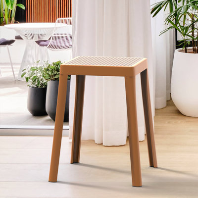 Tabouret carré en plastique empilable Dantoni