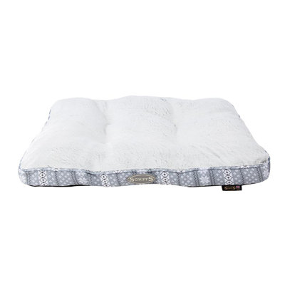 Santa Paws 100% Polyester Pet Bed