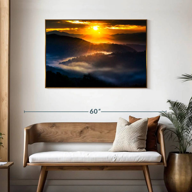 Lever de soleil sur les montagnes enfumées, Cadre flottant doré, 40 po x 27 po