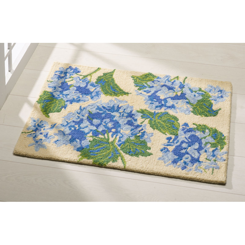 Hydrangea Hand Hooked Wool Indoor Rug
