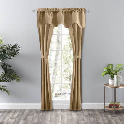 Lisa Scalloped Window Valance