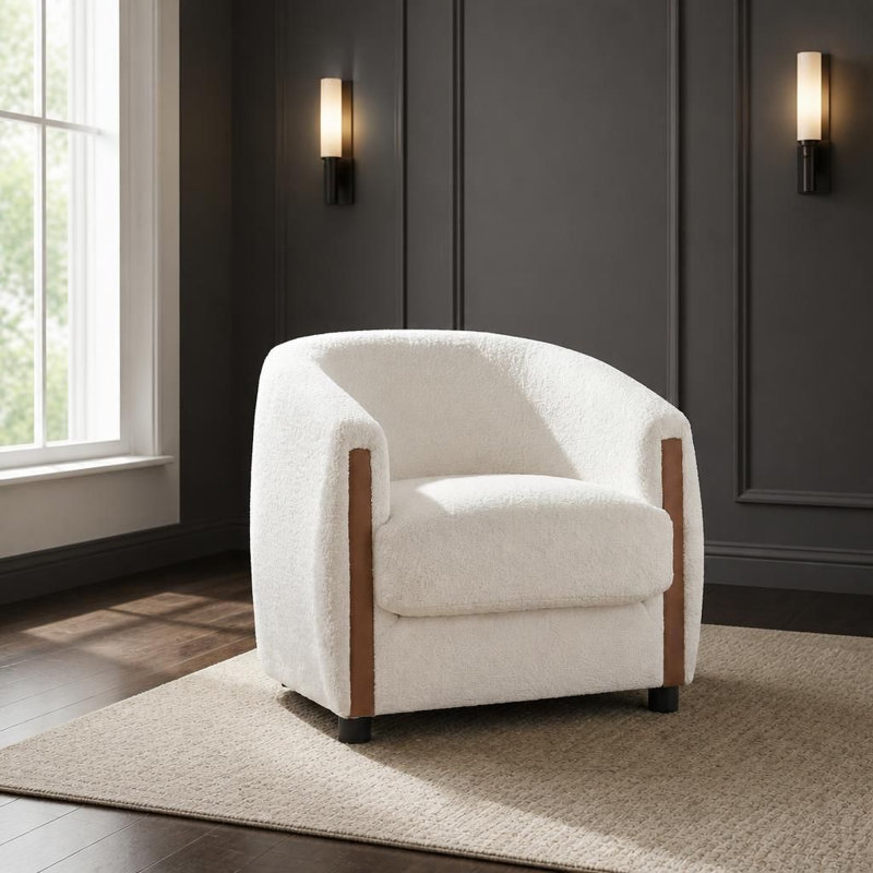 Fauteuil d'appoint moderne incurvé en forme de tonneau avec panneaux latéraux verticaux en bois massif, fauteuil rembourré en polaire douce avec coussin d'assise amovible, fauteuil lounge ergonomique