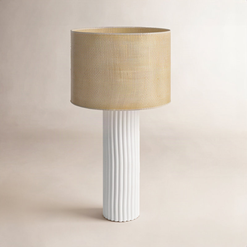 Lampe de table en céramique Aldreth, Blanc côtelé, H 28,75 po x l 15,5 po x P 15,5 po