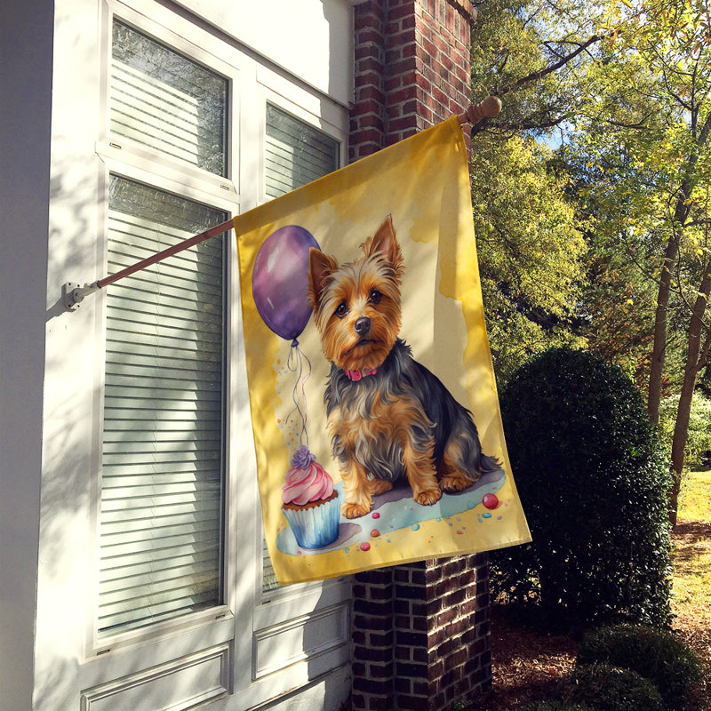 Drapeau «Happy Birthday House», Terrier à poil soyeux