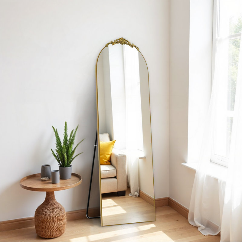 Miroir pleine grandeur en bois à angle droit avec support pour salon, Doré, 67 po x 23 po