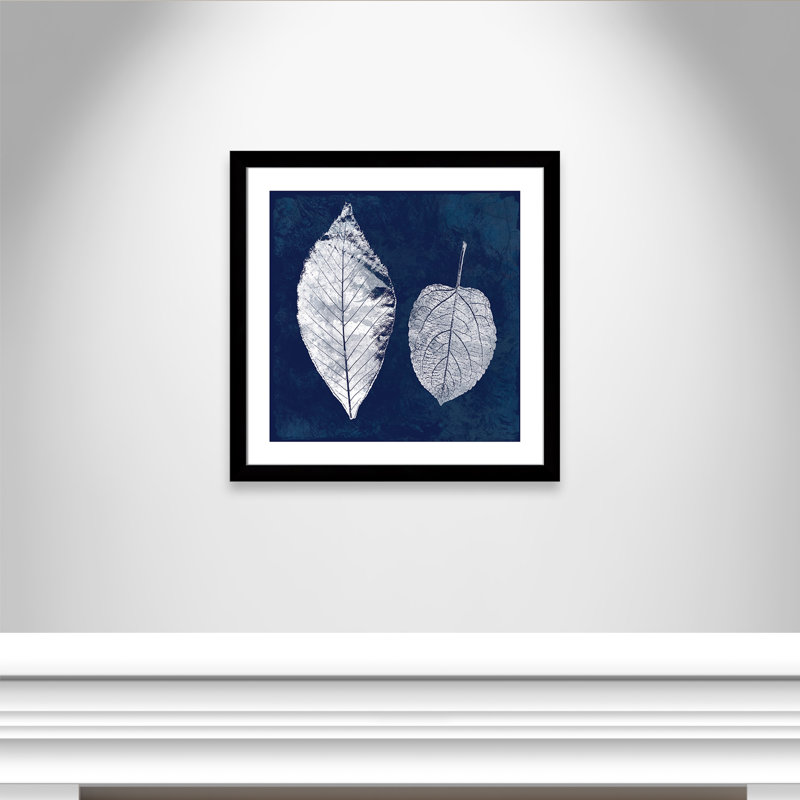Cyanorphe feuilles de frêne - cadre photo, Encadrement avec passe-partout noir, H 29 po x l 29 po x P 1,25 po