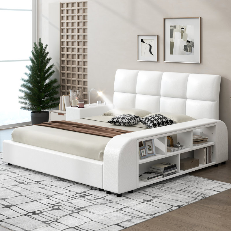 Grand lit plateforme tapissier avec table de chevet multimédia et tablettes de rangement, blanc, Blanc