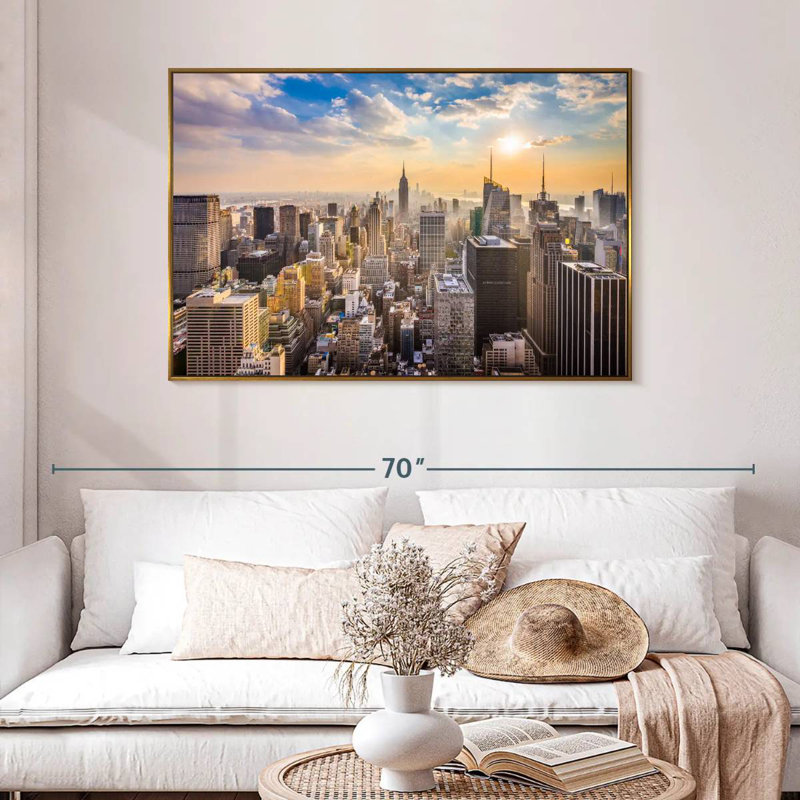 New York Riva au lever du soleil, 46 po x 31 po, Cadre flottant doré