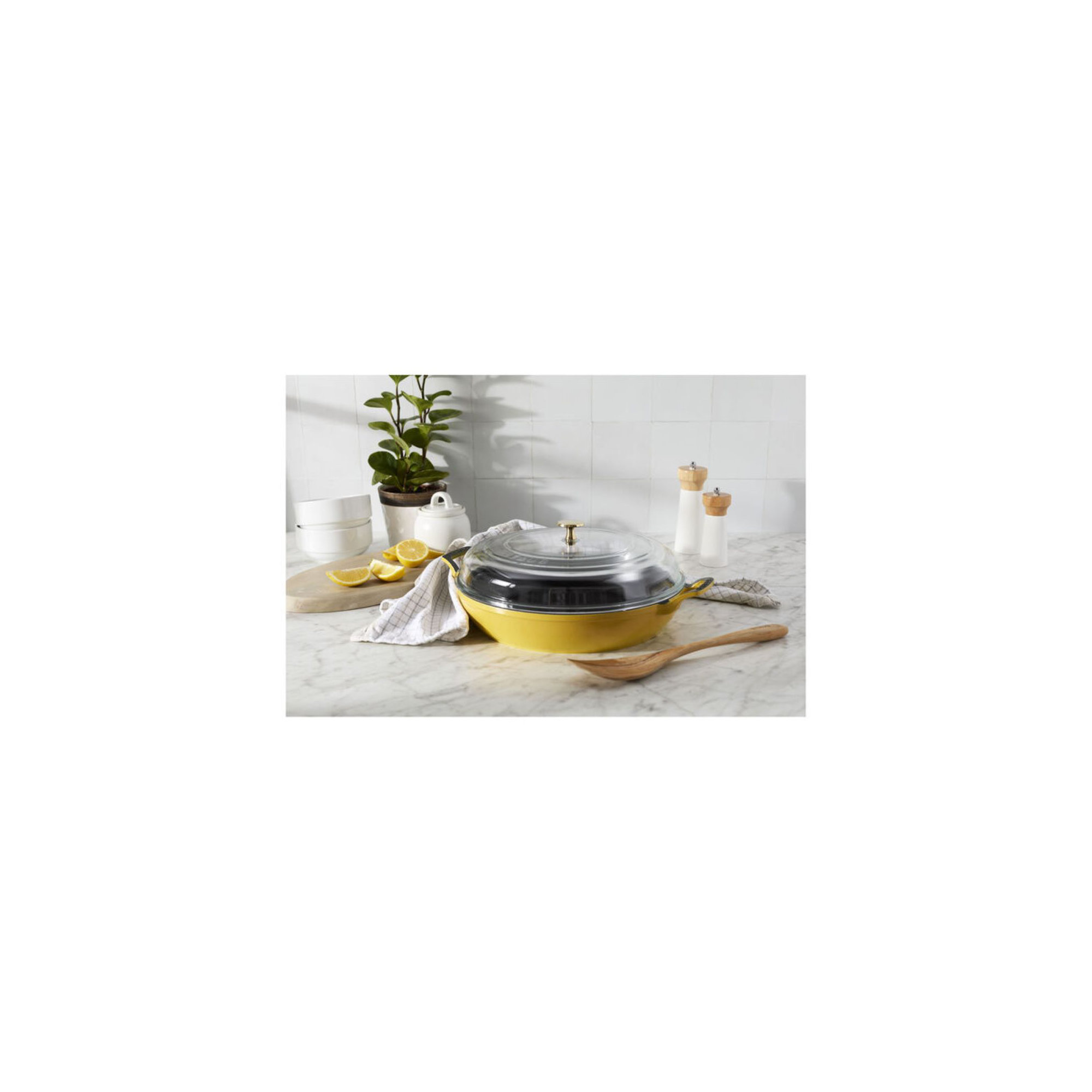 Braisers 3.5 L Cast Iron Round Heritage Braiser/Sauté Pan, Yellow