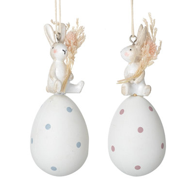 Hanging Rabbit On Spotty Egg Mix