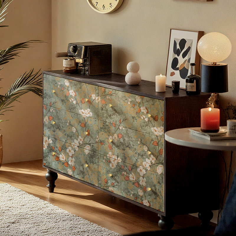Armoire six tiroirs style français avec poignées en métal