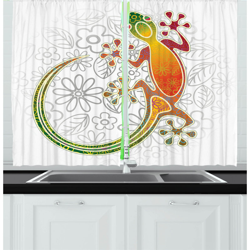Pointed Kitchen Curtain