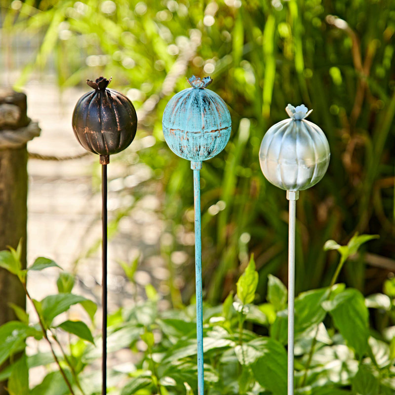 Iron Garden Statue, Blue
