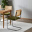 Chaise d'appoint rembourrée Crumley avec dossier en rotin et structure en acier-321937466-302628412