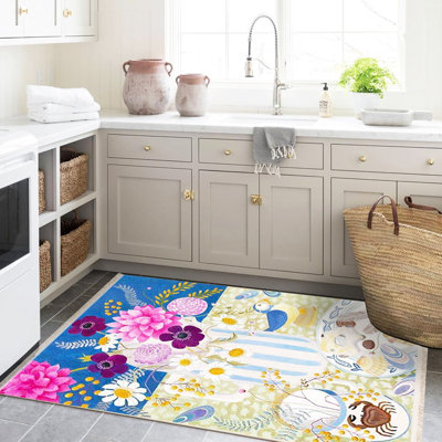Tapis décoratif moderne à motif de vase, de fleurs, d'oiseaux et de coquillages de la collection Barcelona