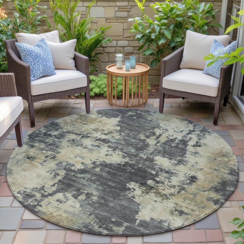 Machine Washable Indoor/Outdoor Xhevrie Gray Rug, Round 8'