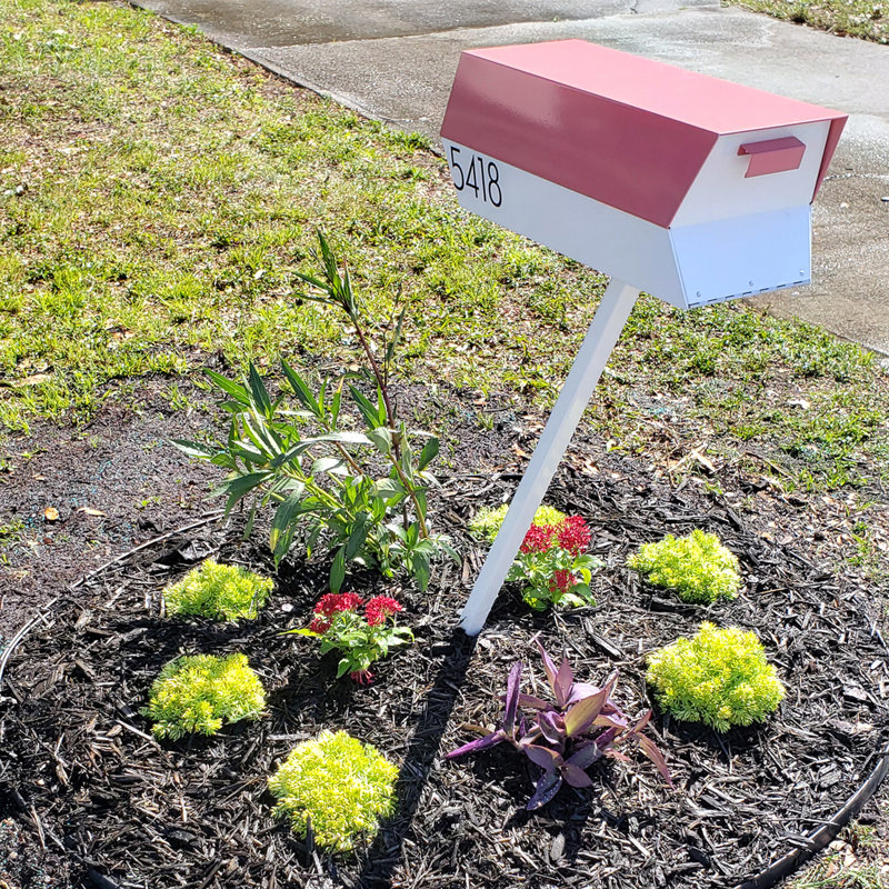Steel Post Mounted Mailbox with Magnetic Closure, Pink/White