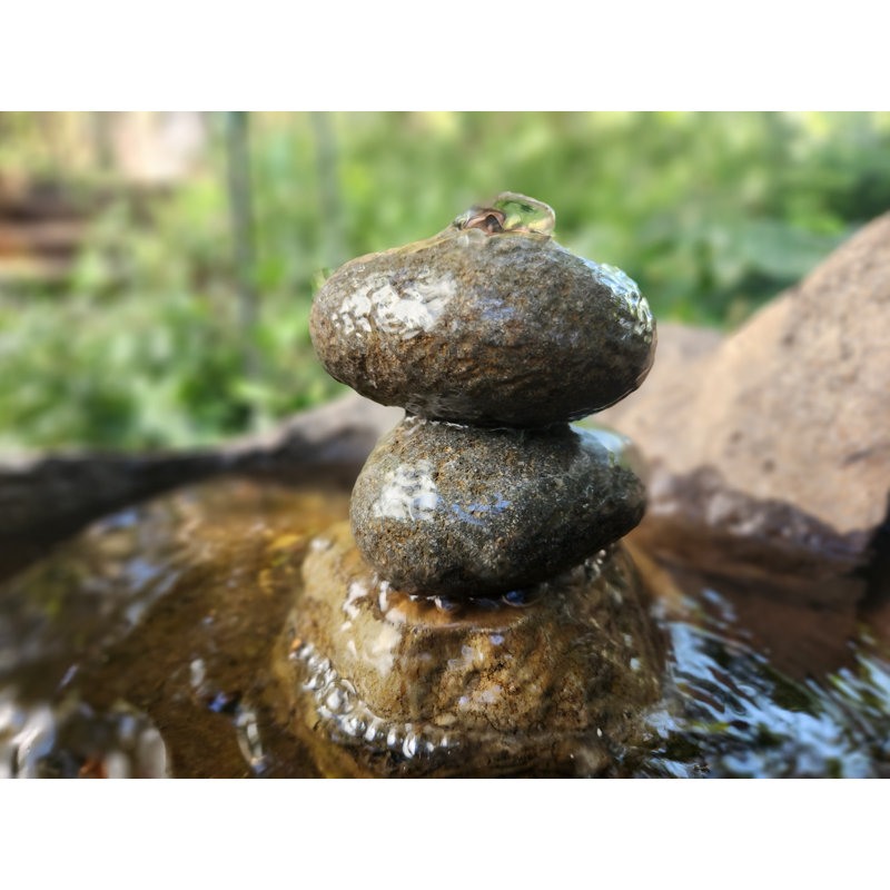Fontaine à galets rustique à deux piles