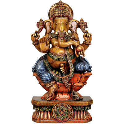 Lord Ganesha assis sur un lotus