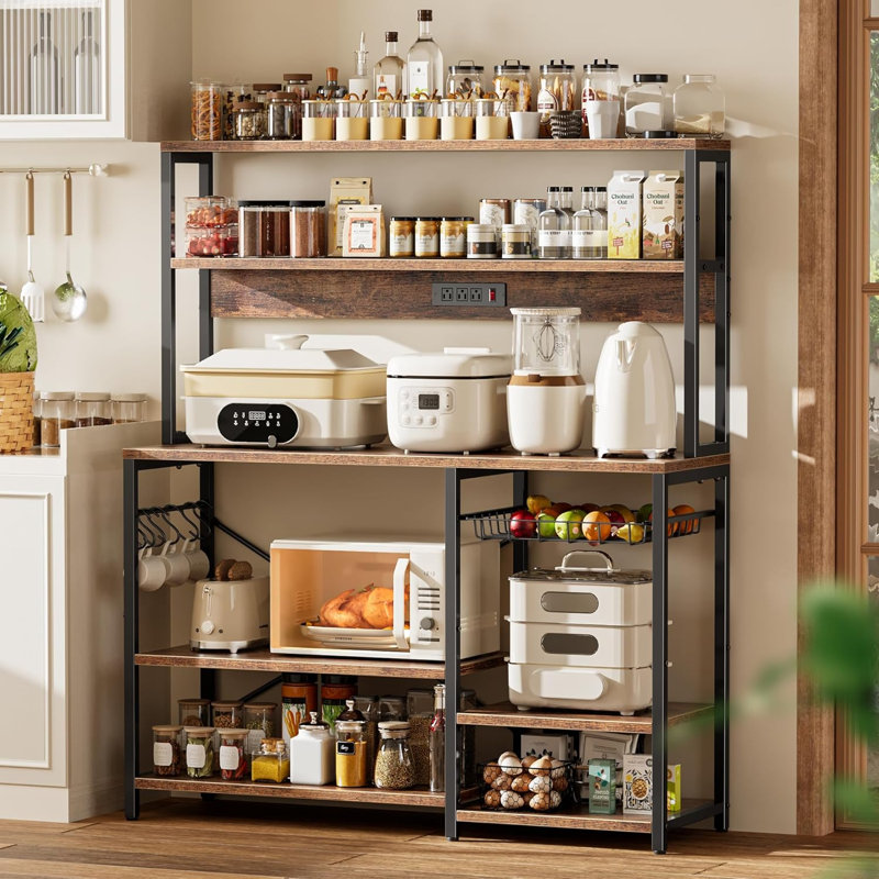 Étagère Bakers avec prise de courant, bar à café de 47,2 po avec panier grillagé, support pour micro-ondes de cuisine avec 6 crochets en forme de S