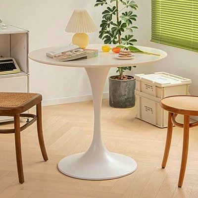 Table ronde blanche, table de salle à manger moderne, plateau en panneau de fibres à densité moyenne et table tulipe ronde en acier, table basse de style Mid-Century pour salon 24 pouces, table de salle à manger ovale