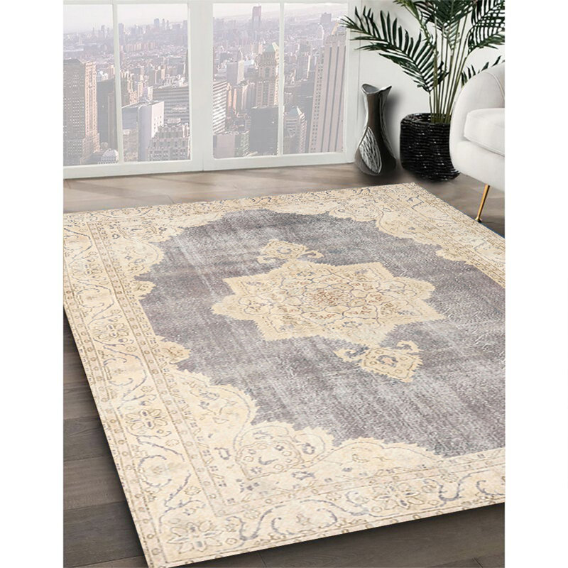 Oriental Indoor Rug, Round 7'