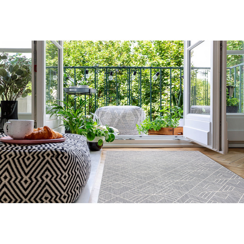 Tularosa Geometric Indoor / Outdoor Area Rug, Rectangle 140 x 200cm