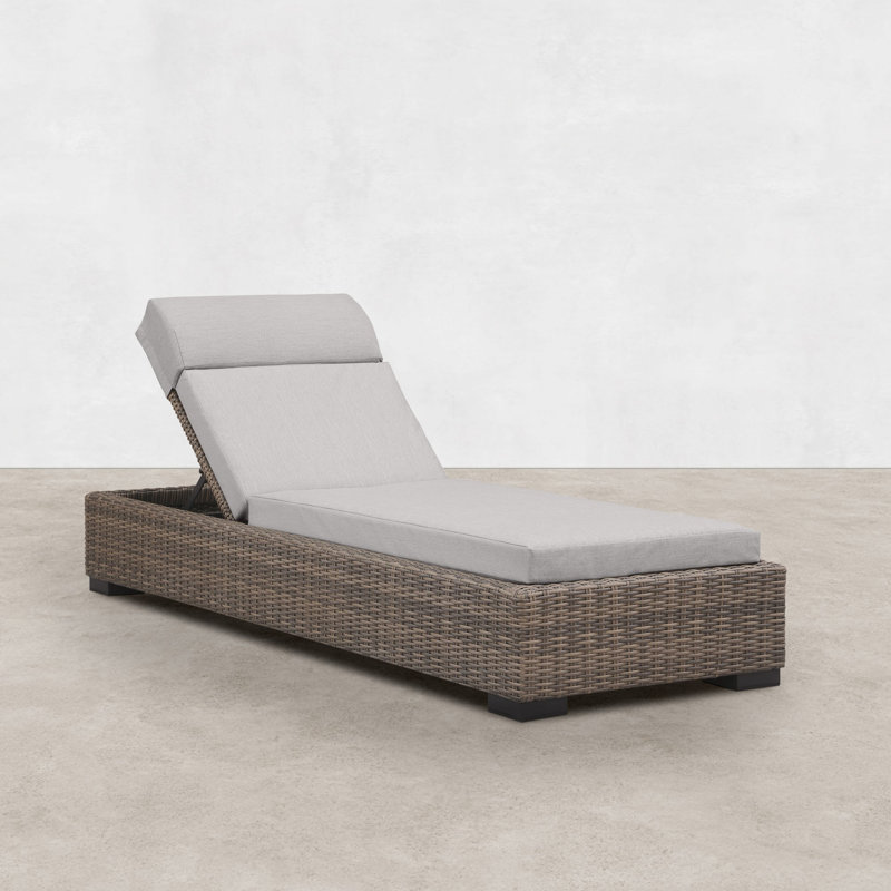 Manhattan 81.5" Metal Outdoor Chaise Lounge