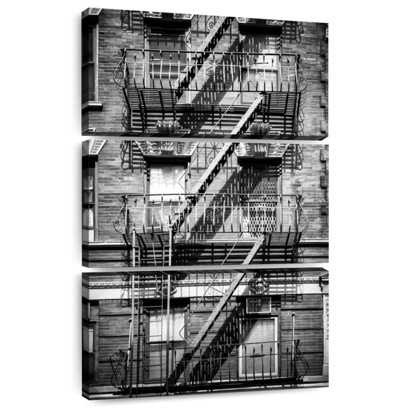 Lilie NYC Façade avec escalier de secours, H 50 po x l 32 po