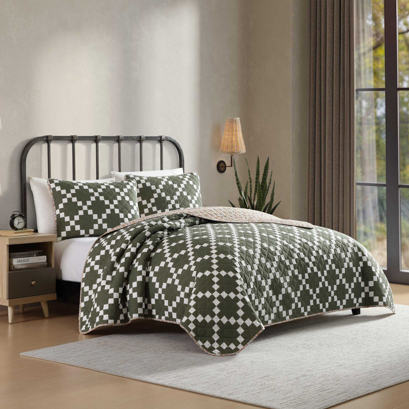 Eddie Bauer Garden Bloom Cotton Quilt Set, Green Geometric, Queen Quilt + 2 Standard Shams