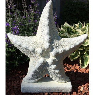 Oakes Aquatic / Marine Animals UV Resistant Plastic Garden Statue