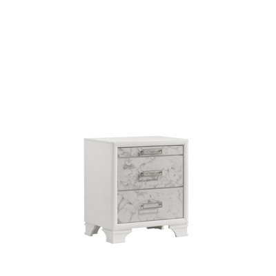 Novarayne Nightstand White
