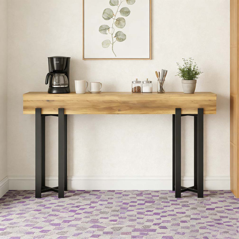 Console en bois avec canapé et couloir