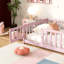Lit simple au sol avec clôture et porte, lit en bois d'hévéa avec garde-corps de sécurité, rose-308543224-308543231